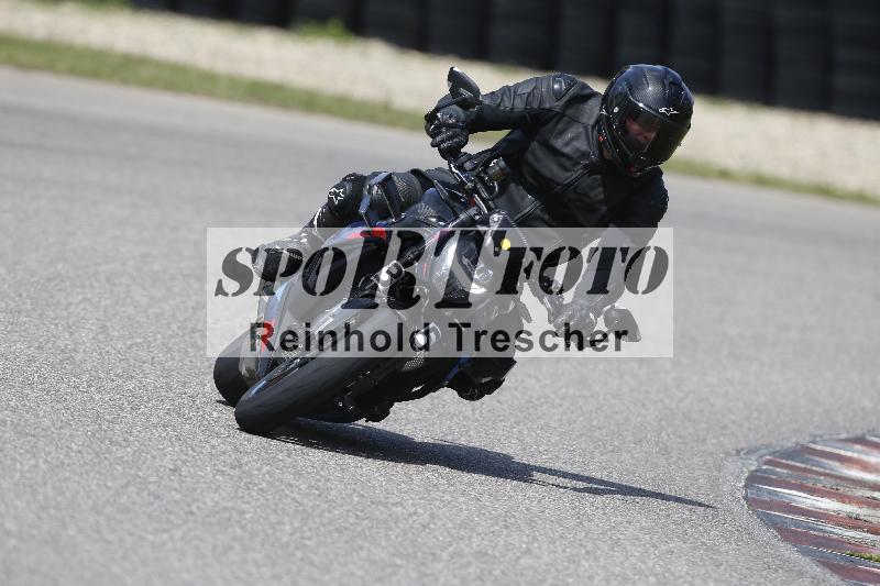 Archiv-2025/09 22.04.2025 Cornu Master School ADR/rot-rouge/35